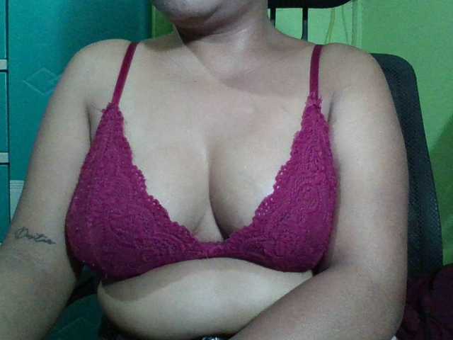 myoneandonly's BongaCams show and profile