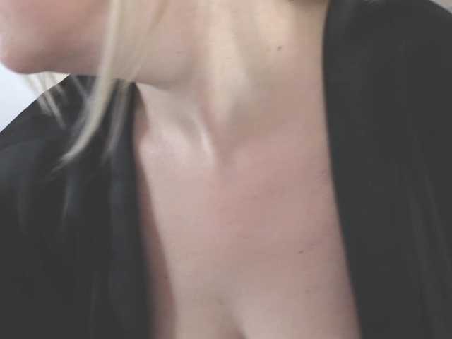 AmieHerry's BongaCams show and profile