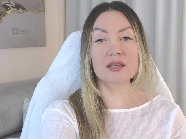 AmieHerry's BongaCams show and profile