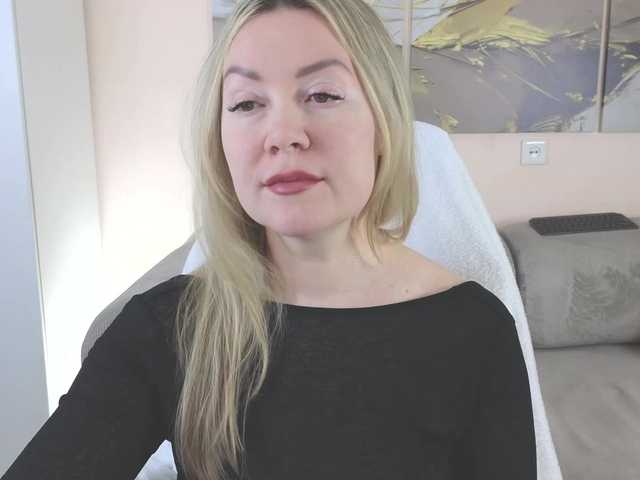 AmieHerry's BongaCams show and profile