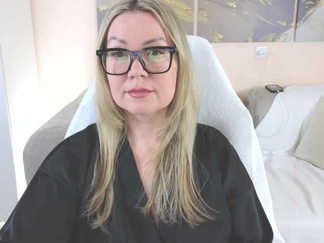 AmieHerry's BongaCams show and profile