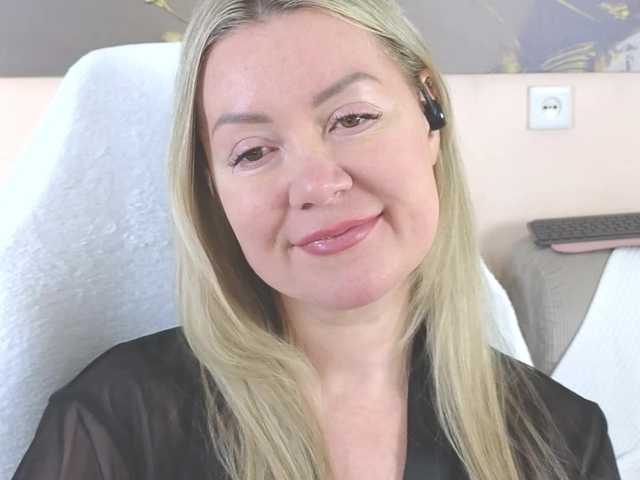 AmieHerry's BongaCams show and profile