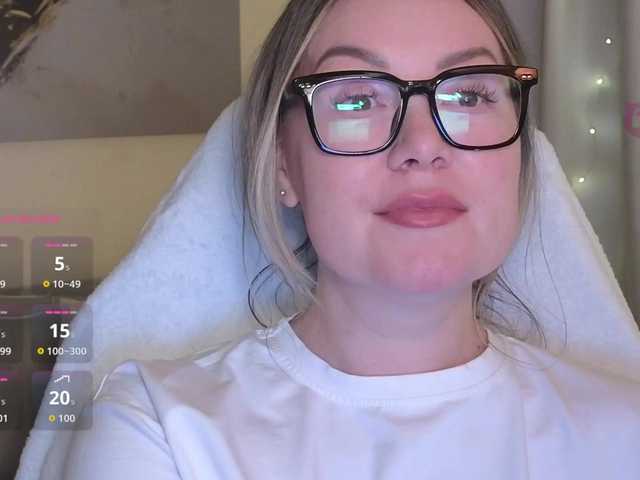 видео AmieHerry