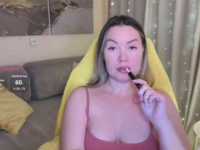 Elya_ webcam