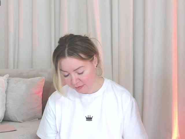 Elya_ webcam