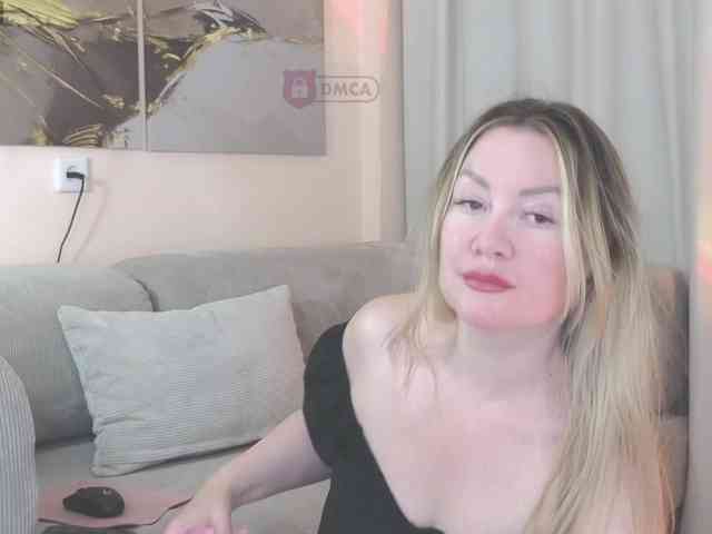 Elya_ webcam