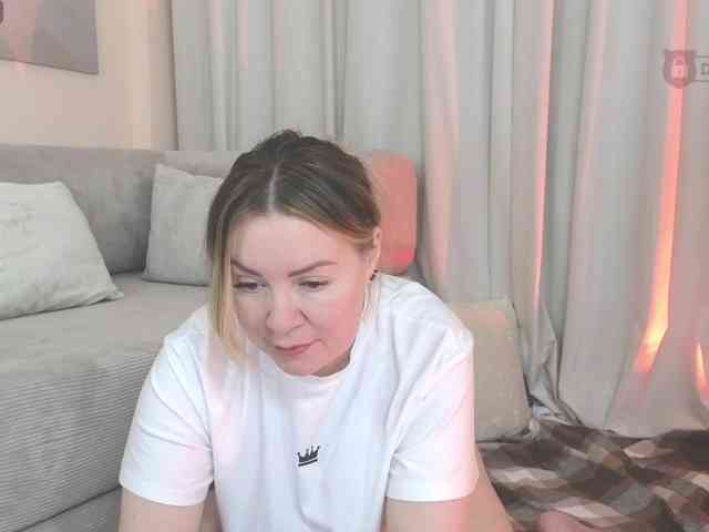 Elya_ webcam