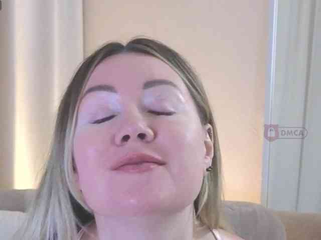 Elya_ webcam