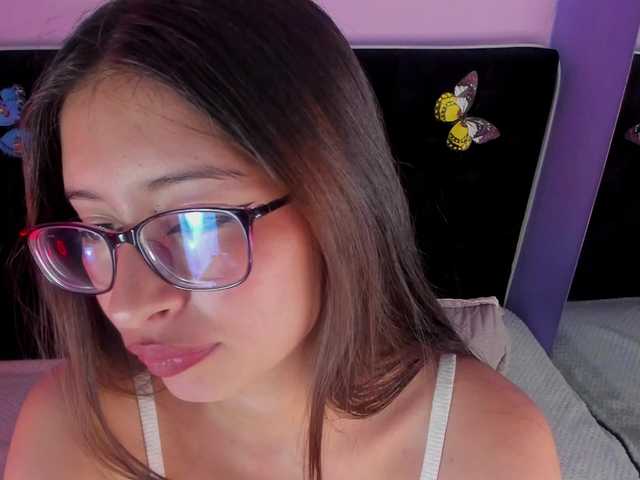 katnisslovee's BongaCams show and profile