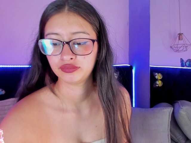 katnisslovee's BongaCams show and profile