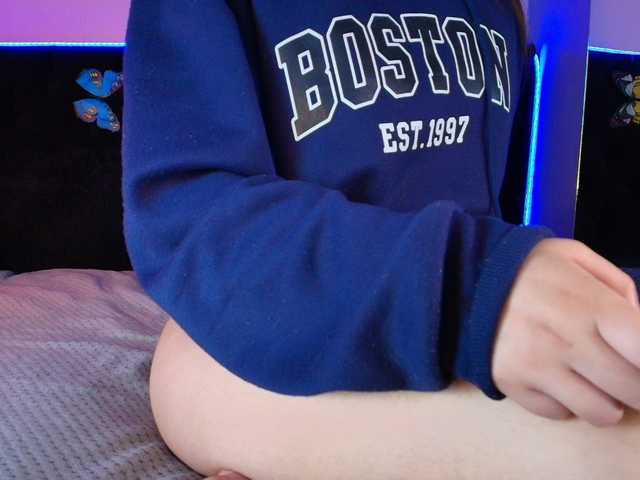 katnisslovee's BongaCams show and profile