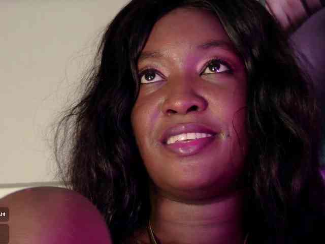 aidaadams Live Webcam on BongaCams