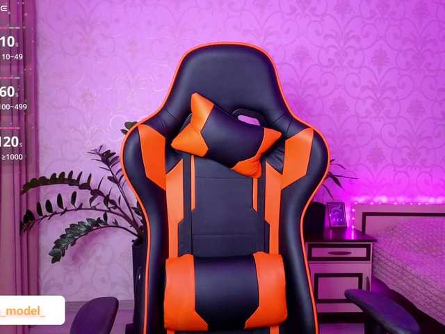 NikaMusic's BongaCams show and profile