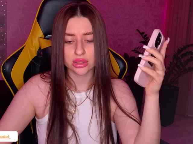 nude amateur webcam NikaMusic