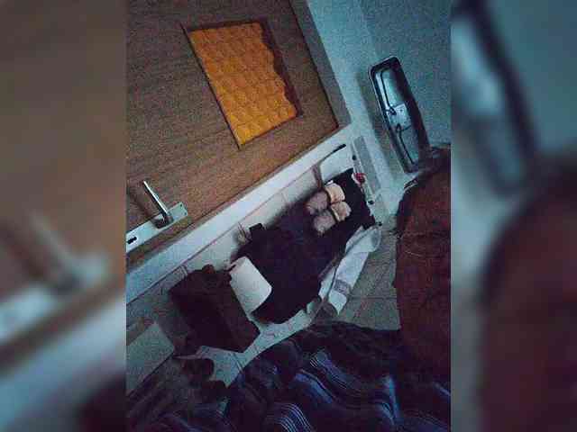 Sunshine-Couple webcam