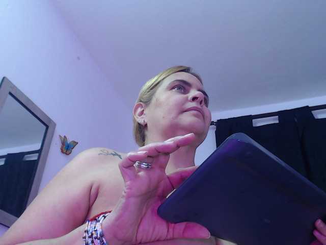 Abigail-jhons's BongaCams show and profile