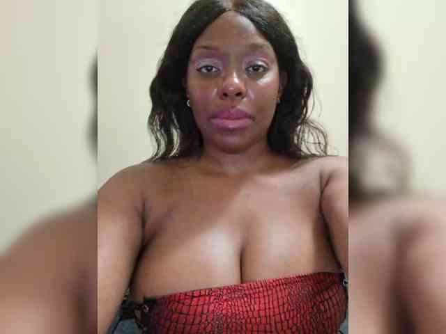 LacyPink webcam