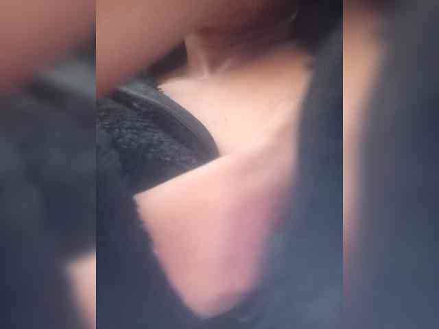 BrunetteAgatha webcam