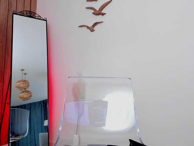  LeylaRoss chat room