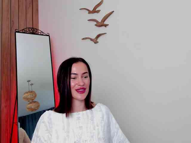 LeylaRoss webcam