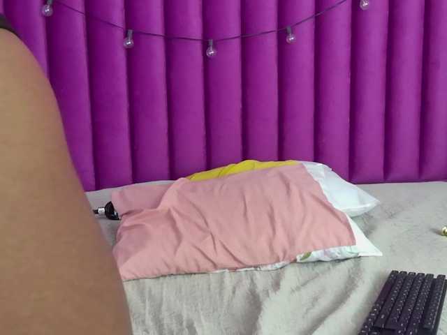 Hornysweetebony's BongaCams show and profile