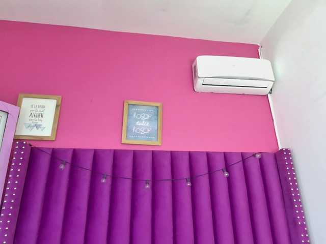 Hornysweetebony's BongaCams show and profile