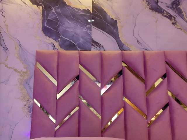 Hornysweetebony's BongaCams show and profile