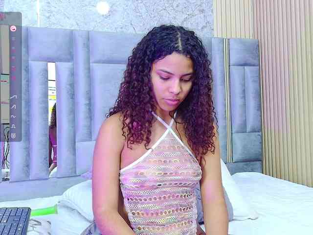 Hornysweetebony webcam