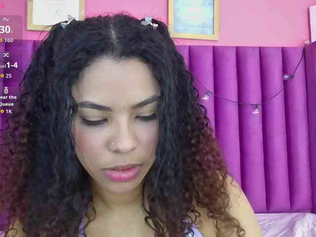 Hornysweetebony webcam