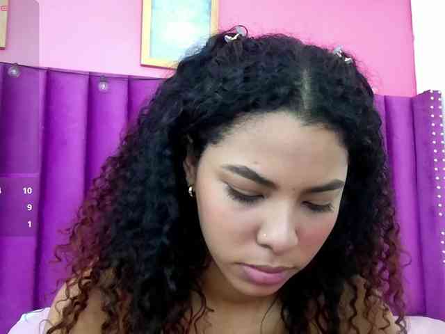 Hornysweetebony webcam