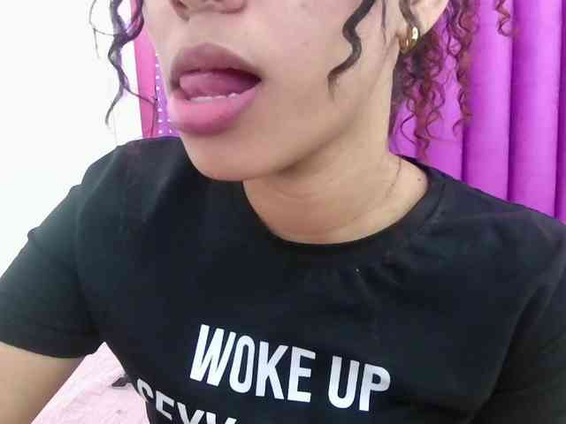 Hornysweetebony webcam