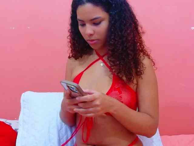 Hornysweetebony webcam