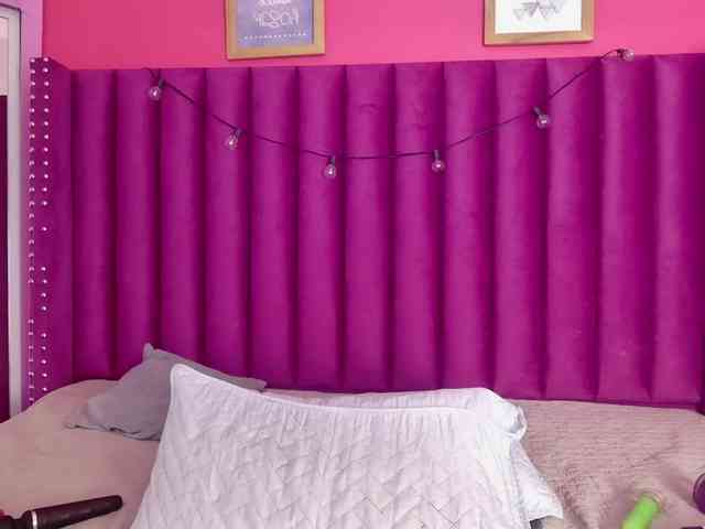 Hornysweetebony webcam