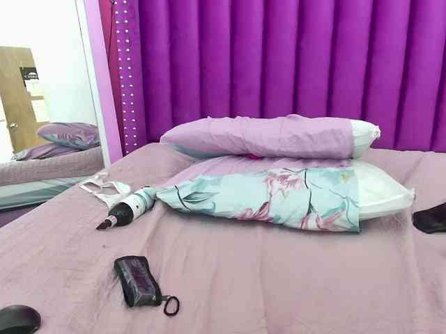 Hornysweetebony webcam