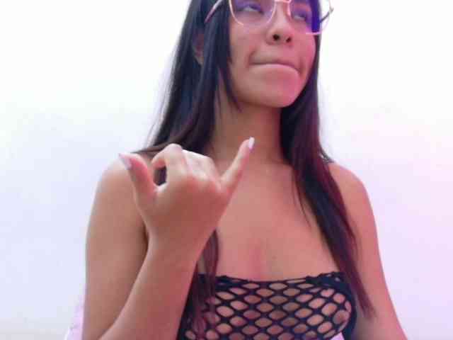 Hornysweetebony webcam