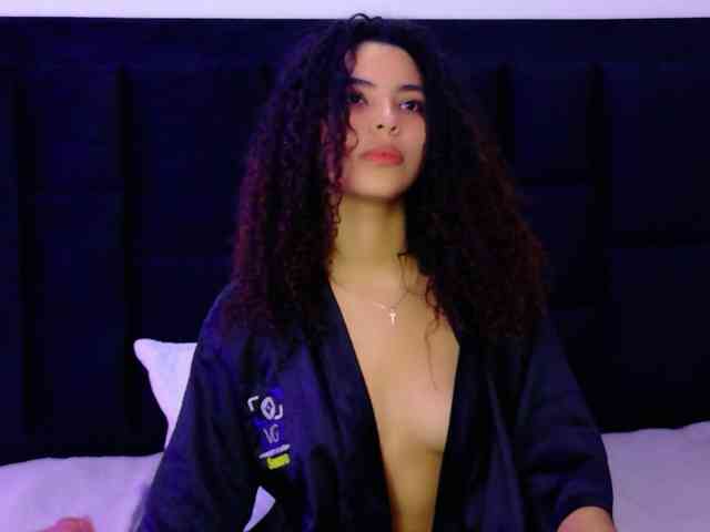 Hornysweetebony