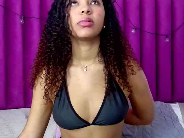 Hornysweetebony webcam