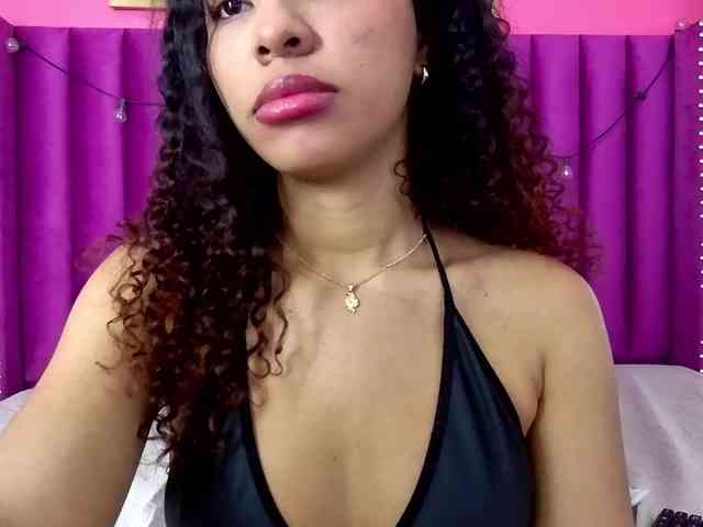 Hornysweetebony webcam