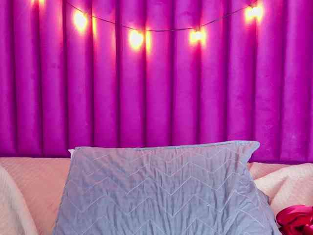 Hornysweetebony webcam