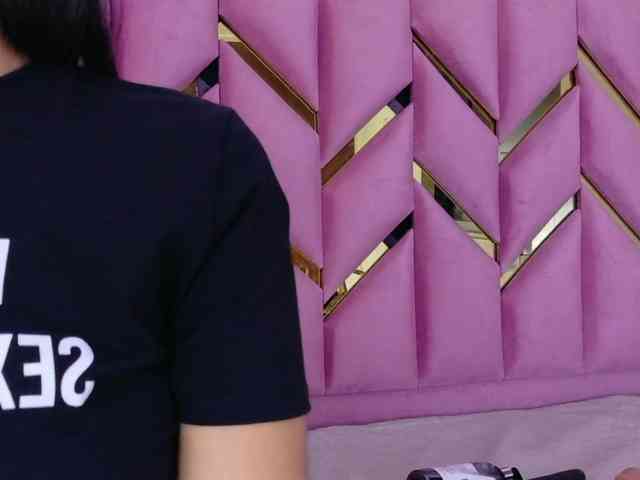 Hornysweetebony webcam