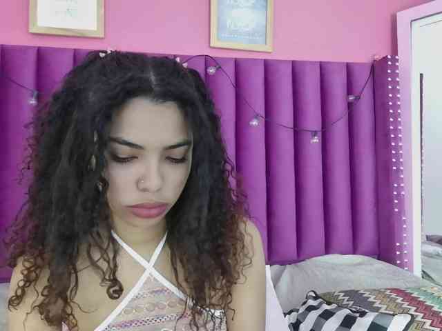 Hornysweetebony webcam