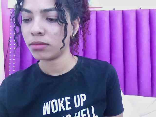 Hornysweetebony webcam