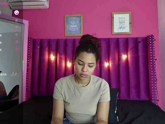 Hornysweetebony webcam
