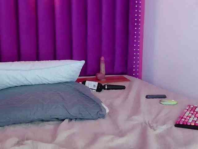 Hornysweetebony webcam