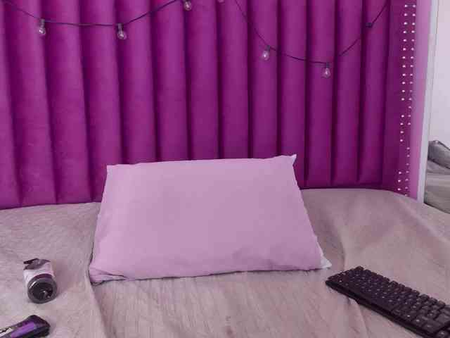 Hornysweetebony webcam