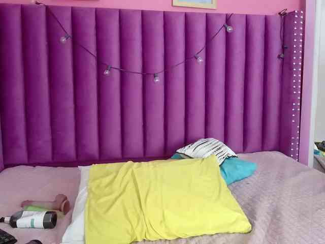 Hornysweetebony webcam