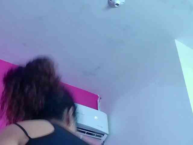 Hornysweetebony webcam