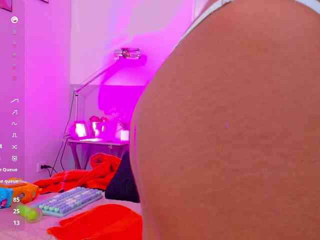 Hornysweetebony