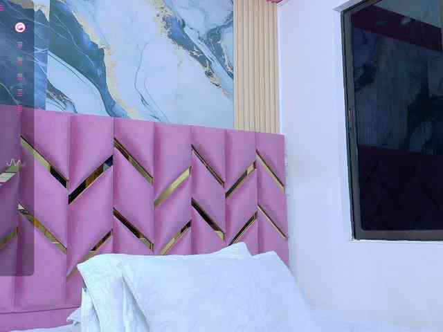 Hornysweetebony webcam