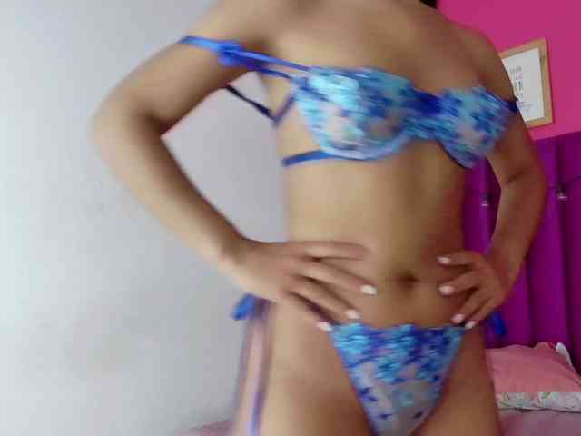 Hornysweetebony webcam